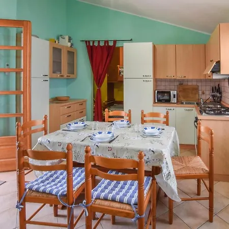 2 Bedroom Gorgeous In S,caterina Di Pittinur * Santa Caterina Di Pittinuri (Sardinia)