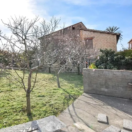 2 Bedroom Gorgeous In S,caterina Di Pittinur Santa Caterina Di Pittinuri (Sardinia)