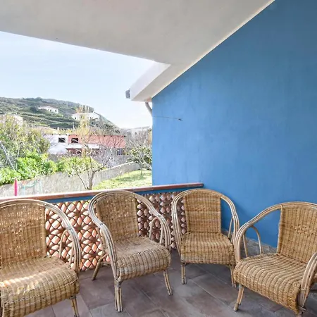 2 Bedroom Gorgeous In S,caterina Di Pittinur Santa Caterina Di Pittinuri (Sardinia)