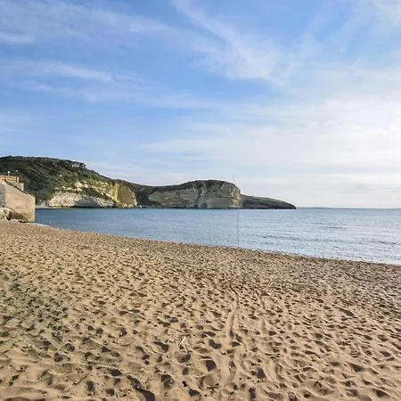 2 Bedroom Gorgeous In S,caterina Di Pittinur * Santa Caterina Di Pittinuri (Sardinia)